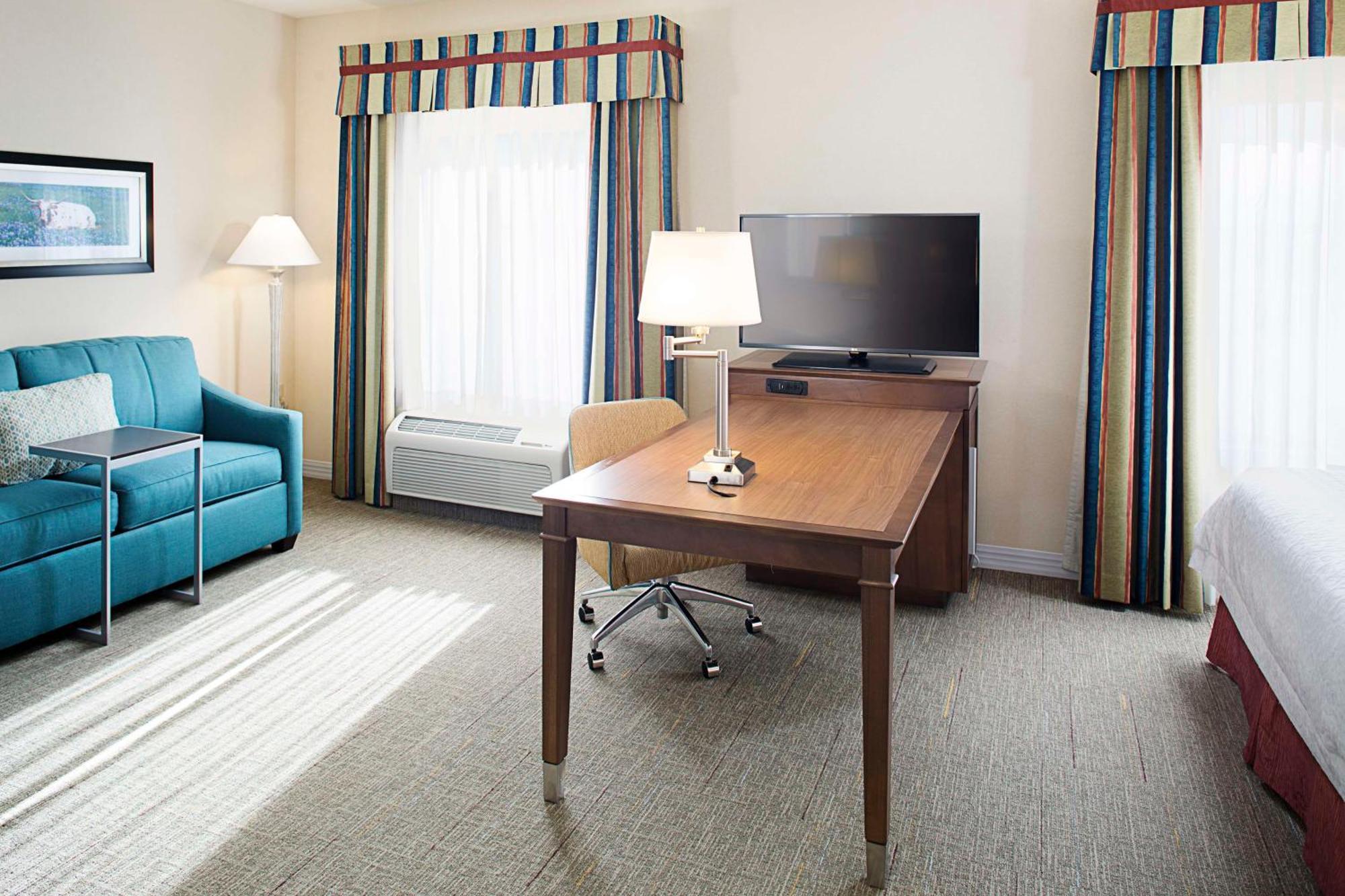 Hampton Inn & Suites - Мансфийлд Екстериор снимка